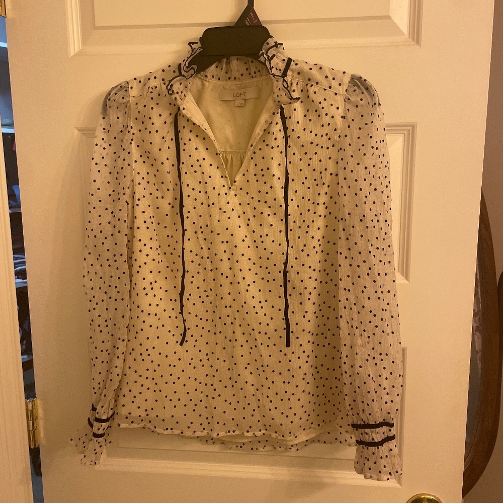 Small Loft Business top